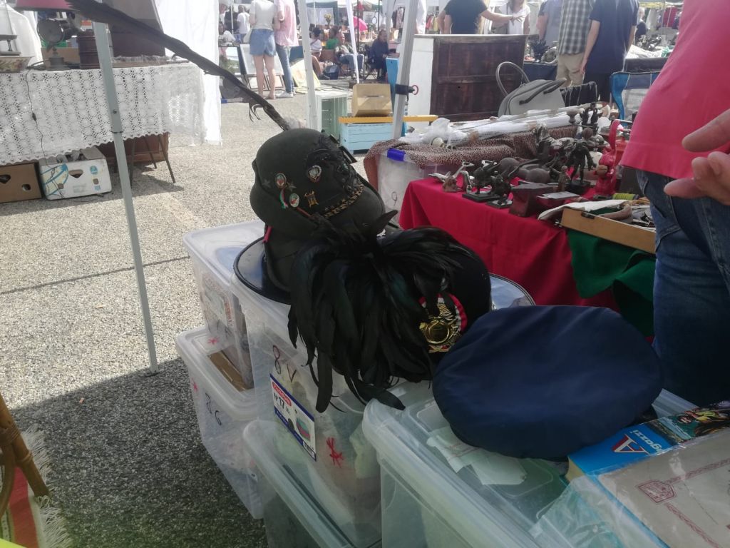 Diecimila al mercatino